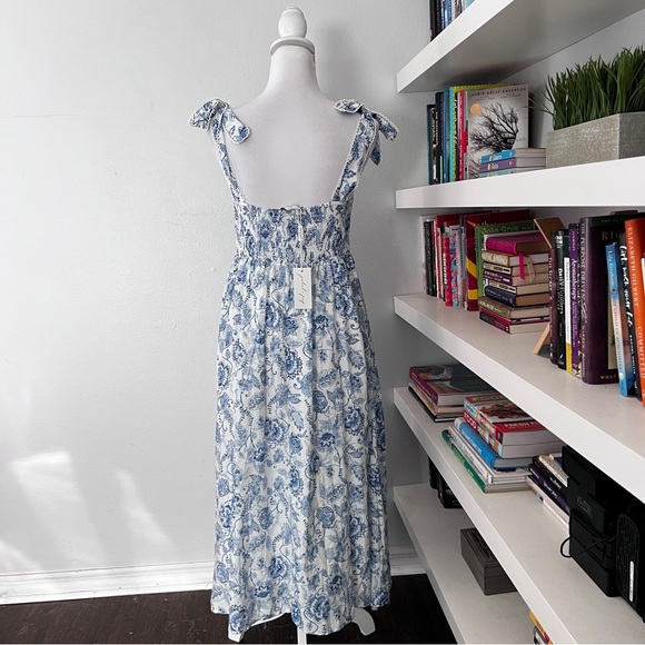 Petal and Pup Janie Midi Blue & White Floral dress NWT size Medium - Picture 10 of 16